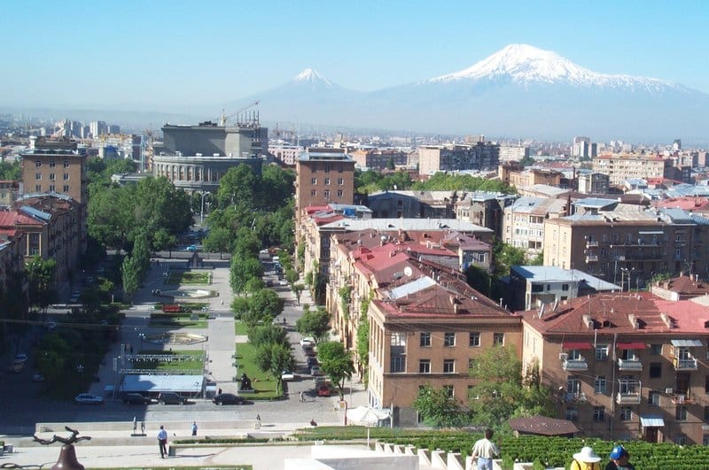 En Arménie, un scrutin test pour Pachinian, tourné vers l&rsquo;Occident,  Par Mariam HARUTYUNYAN avec Irakli METREVELI à Tbilissi