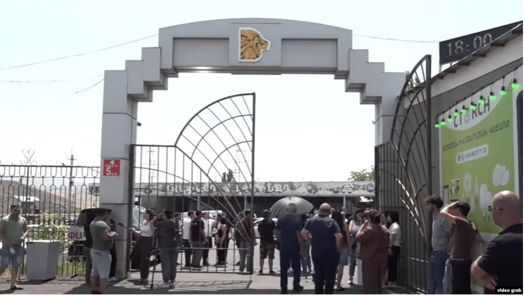 Une autre entreprise de Tsarukian fermée par les autorités arméniennes