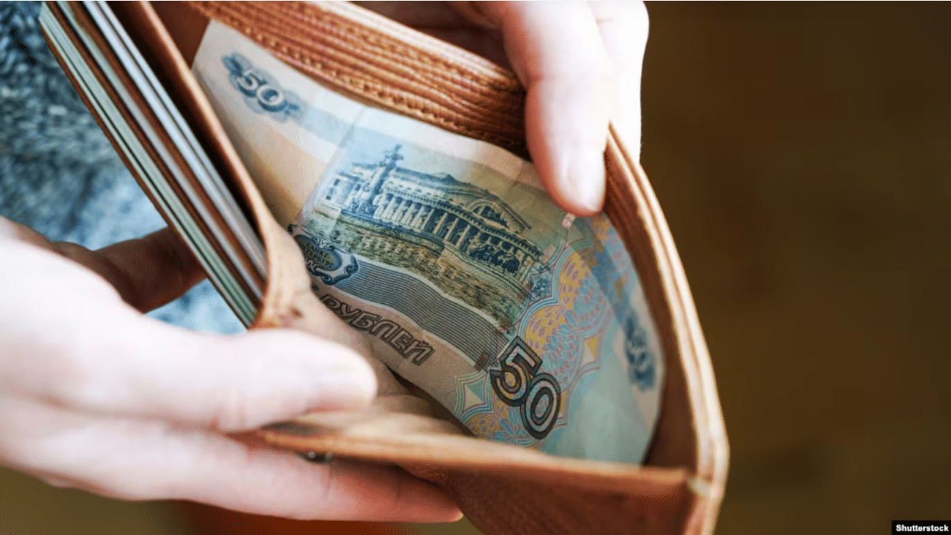 De nombreuses banques arméniennes durcissent les conditions de dépôt d&rsquo;espèces en roubles russes