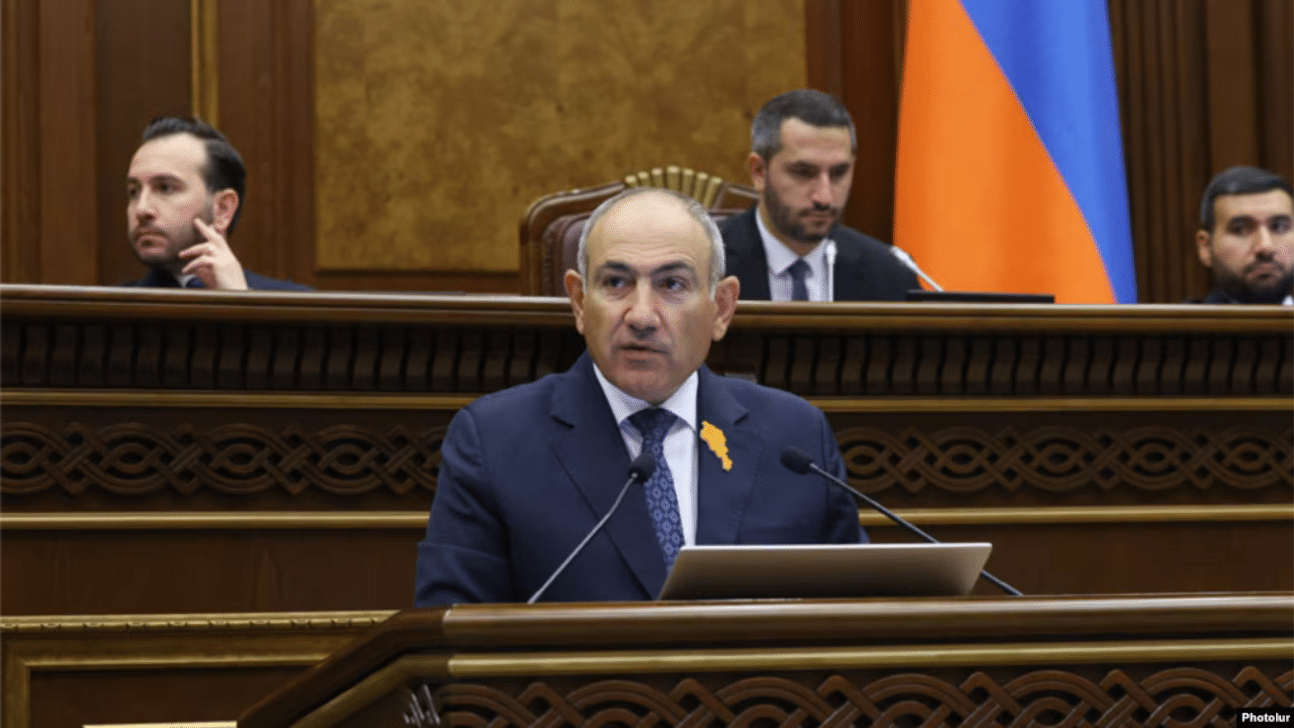 Décryptage de Hakob Badalyan – Pachinian passe à l’offensive : une guerre politique intérieure pour éviter une guerre en septembre ?