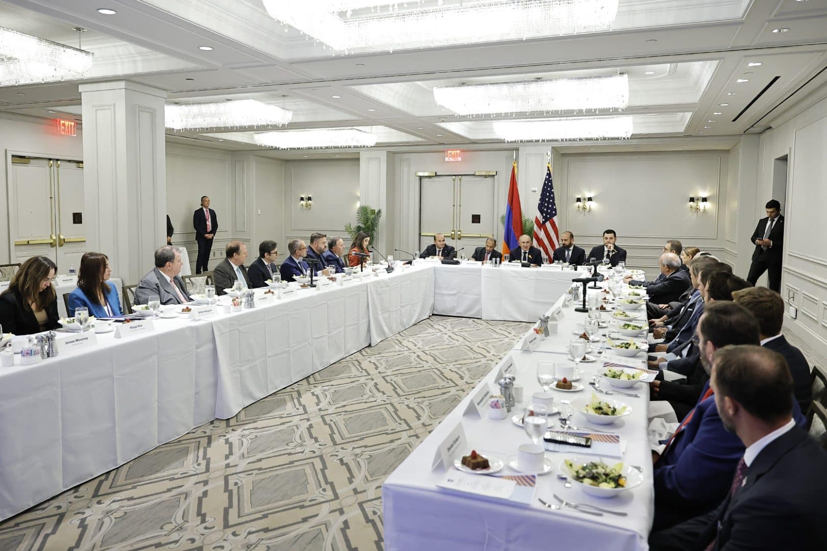 Nikol Pachinian présente de nouvelles opportunités économiques de l’Arménie à la Chambre de commerce américaine