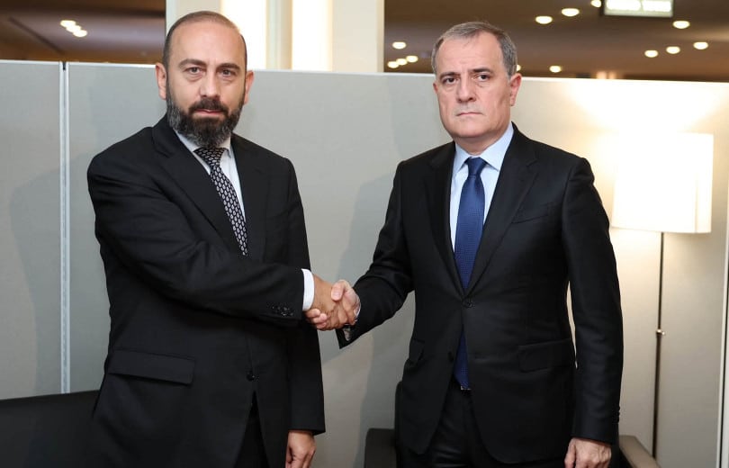 Rencontre entre le ministre arménien des Affaires étrangères Ararat Mirzoyan et son homologue azerbaïdjanais Jeyhun Bayramov à New York