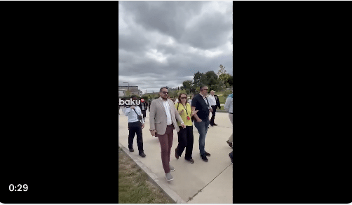 Des diplomates étrangers, dont le chargé d&rsquo;affaires américain en Azerbaïdjan, se sont rendus au Parc de la Victoire, situé à Stepanakert, ville victime d&rsquo;un nettoyage ethnique,