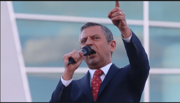 Turquie: le chef de l&rsquo;opposition dénonce les « traîtres » ralliant Erdogan