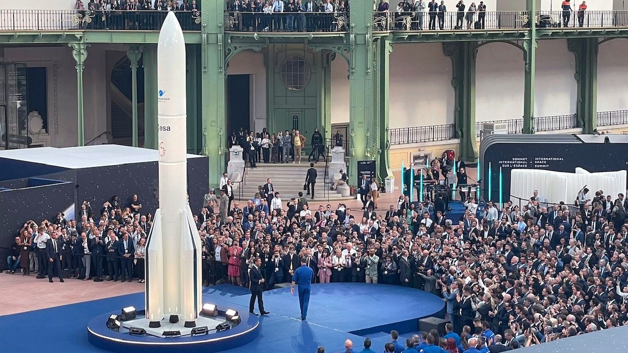Suivre la table-ronde avec N. Pachinian au Sommet international sur l’espace 