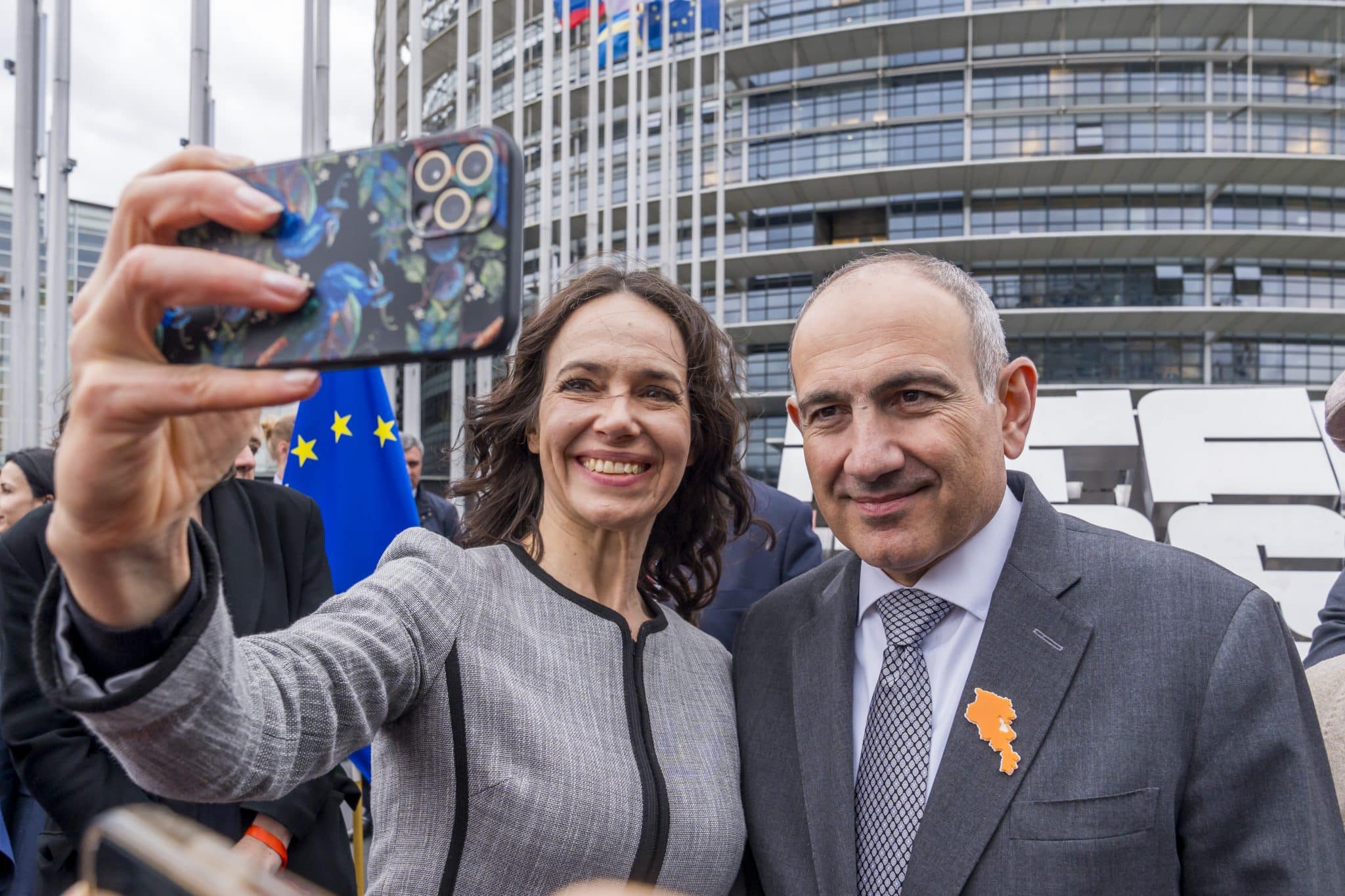 La rapporteure de l’UE exhorte le gouvernement arménien à alléger la pression exercée sur l’Église