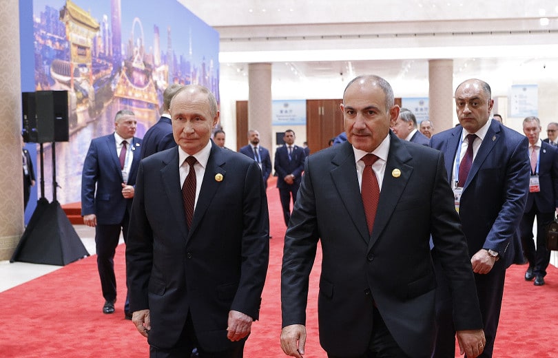 Nikol Pachinian s&rsquo;est entretenu brièvement avec Vladimir Poutine et Kassym-Jomart-Tokaïev dans le cadre du sommet de la CEI au Turkménistan