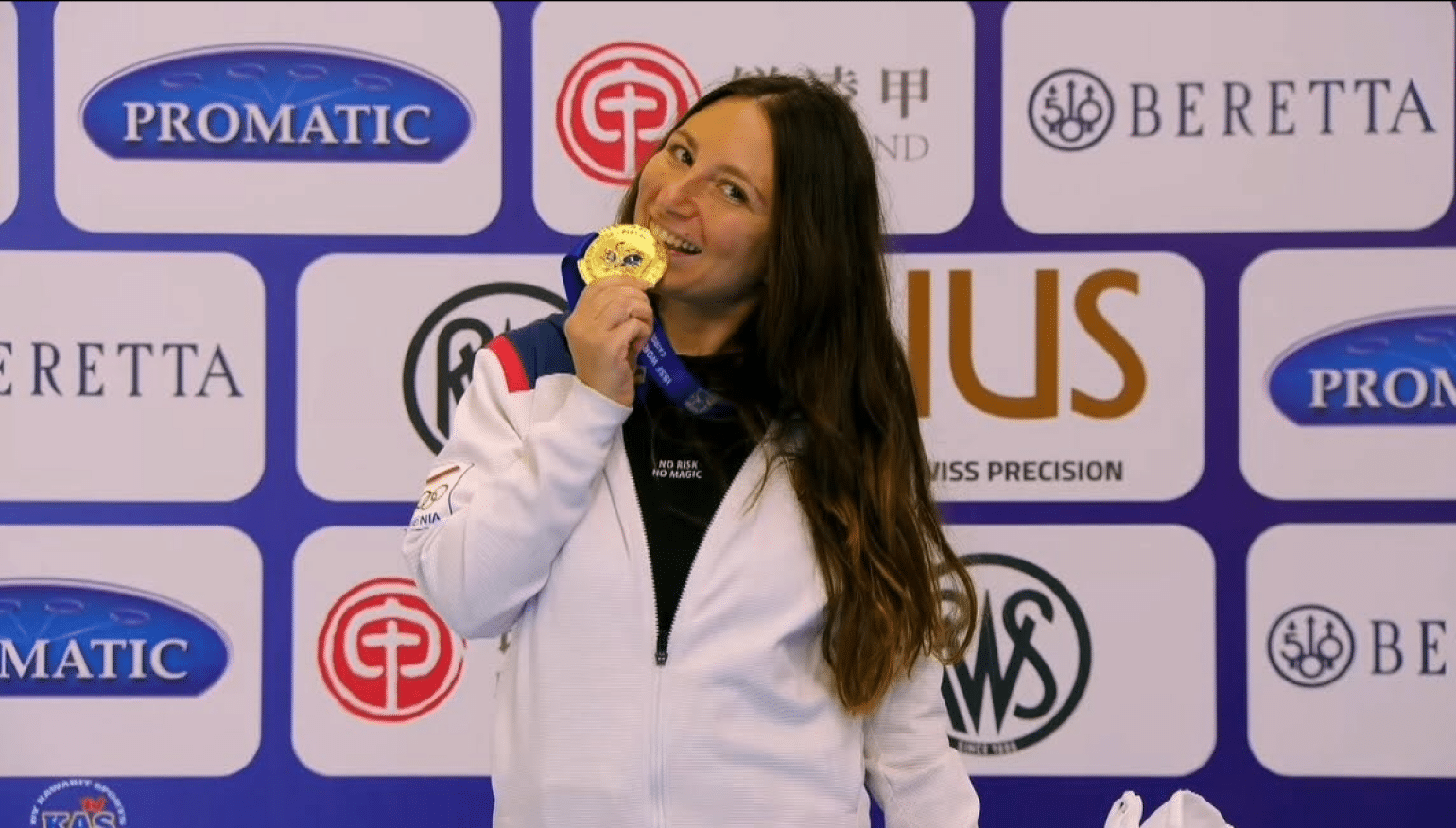 Elmira Karapetyan (Arménie) remporte la médaille d&rsquo;or à la Coupe du monde de tir pistolet à air comprimé 10 m au Caire