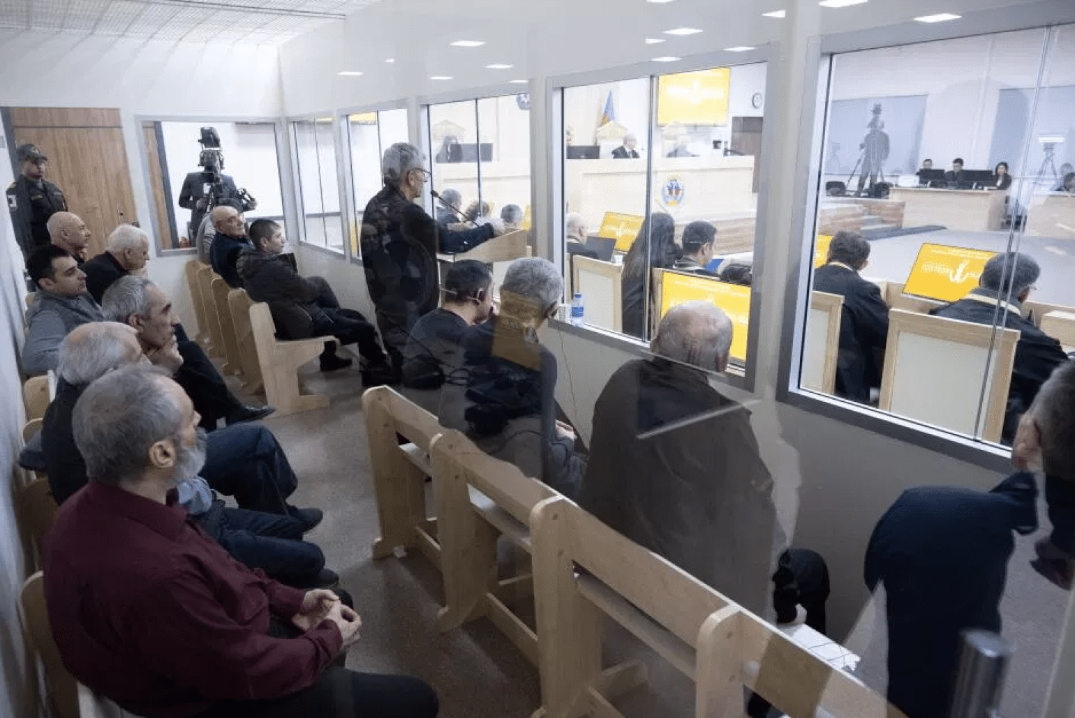 Des lettres adressées à des prisonniers Arméniens détenus à Bakou remises au gouvernement arménien par Artak Beglaryan