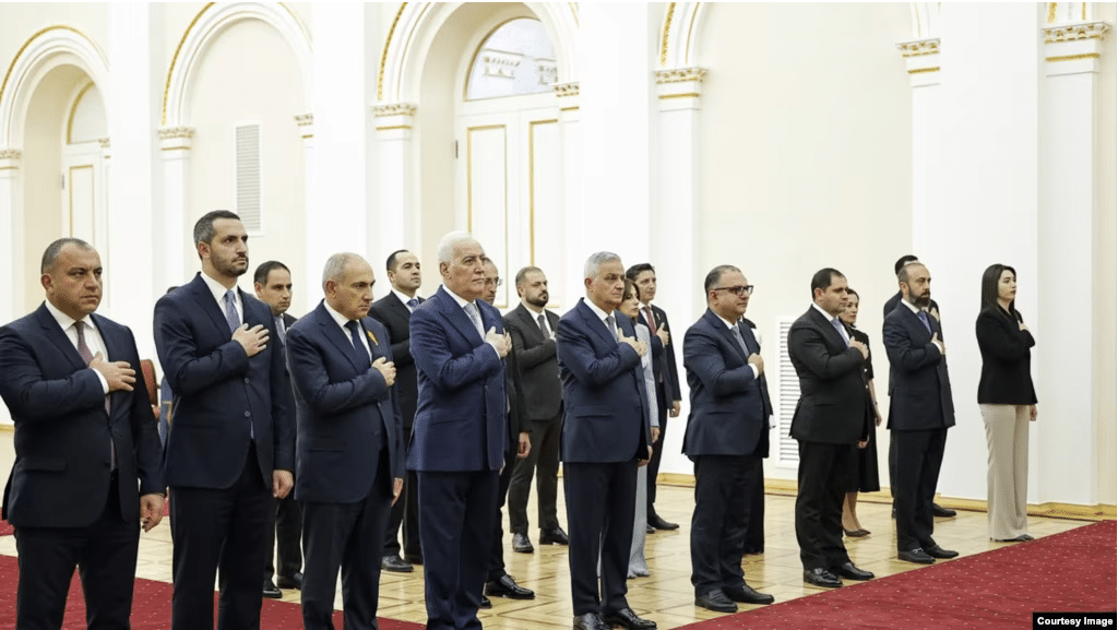 Les membres du gouvernement ont prêté serment