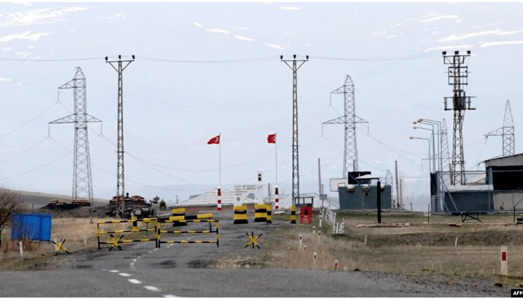 Un responsable turc en visite à Erevan pour évoquer l’éventualité d’une ouverture de lignes électriques entre la Turquie et l’Arménie