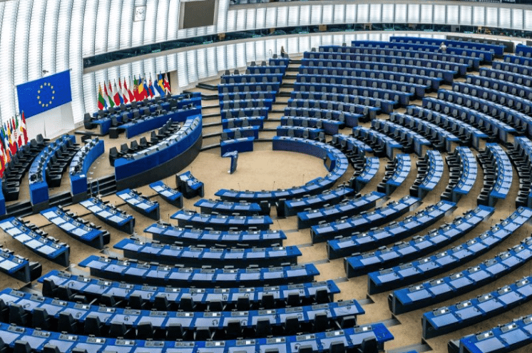 Bakou accuse le Parlement européen d’hypocrisie : quand l’Azerbaïdjan donne des leçons de droits de l’homme