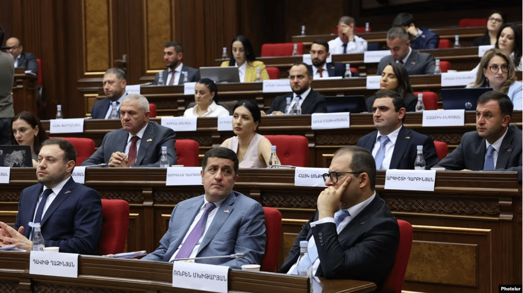 L&rsquo;opposition arménienne reste inflexible dans son rejet de la « Constitution d&rsquo;Aliyev »