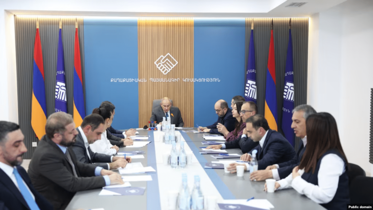 Le Parti du contrat civil a discuté du projet de nouvelle Constitution sous la direction de Pachinian