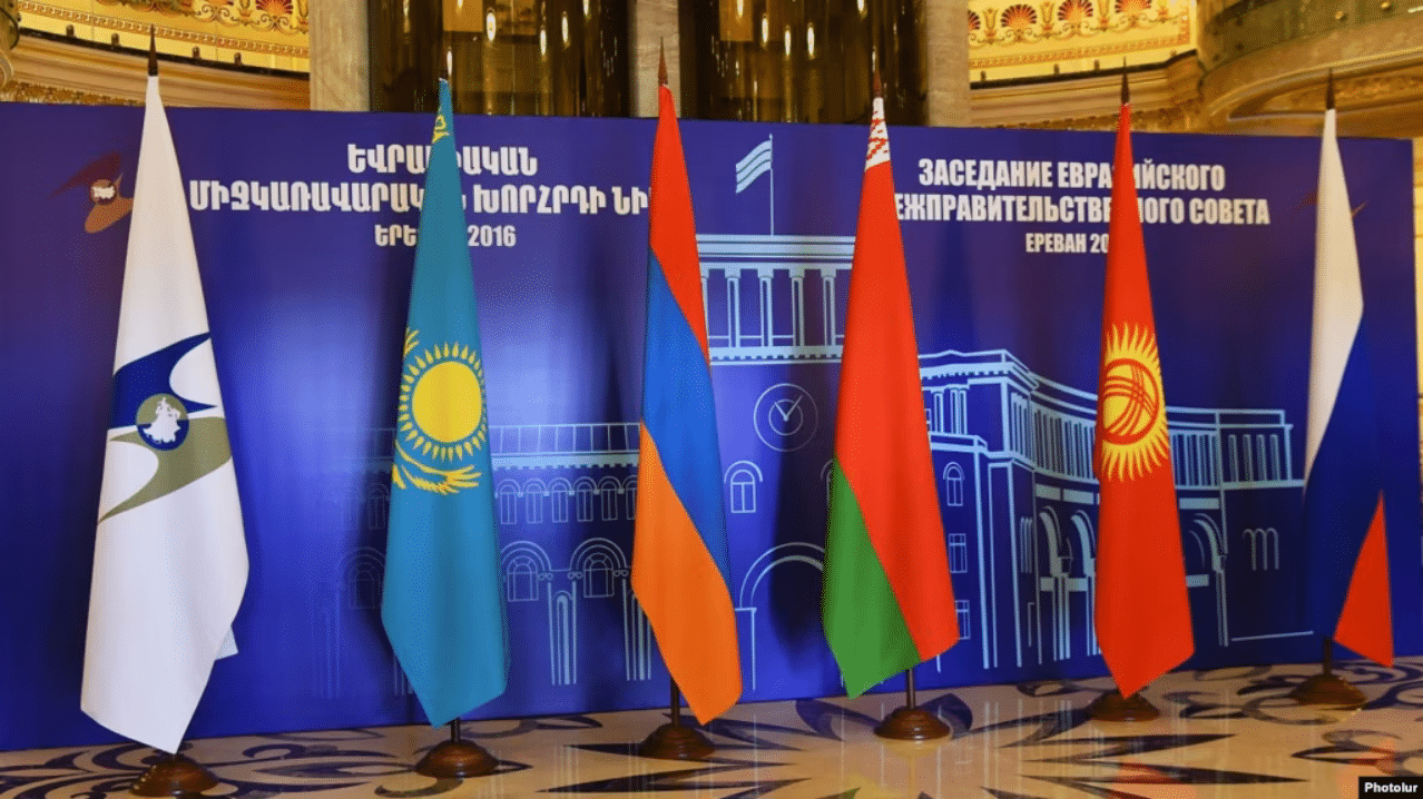 Décryptage : Moscou accentue la pression tout en protégeant Erevan des pressions de Bruxelles par Hakob Badalyan