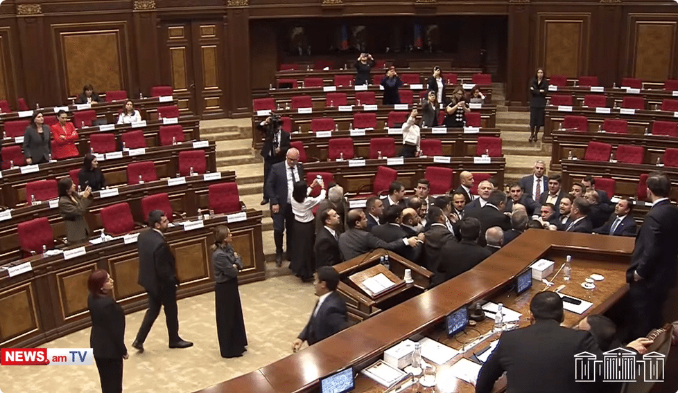 Une bagarre a éclaté au Parlement ce matin