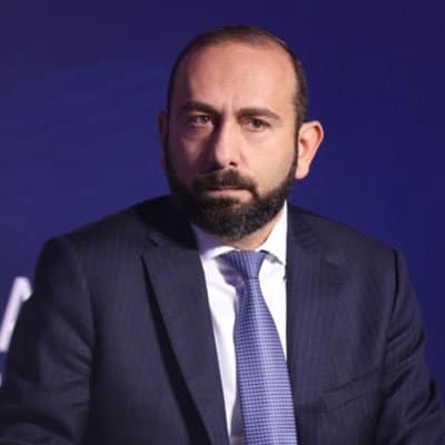 Ararat Mirzoyan présente ses condoléances aux victimes de l&rsquo;attaque terroriste survenue dans les Yvelines